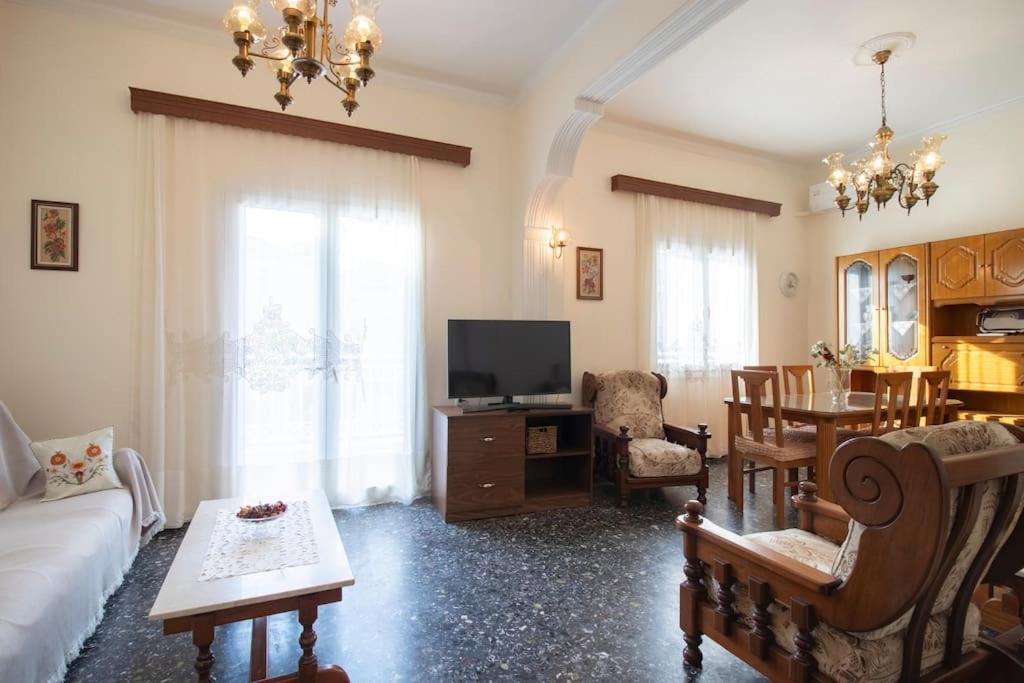 Vintage Charm Apt Near Centre 伊拉克利翁 外观 照片
